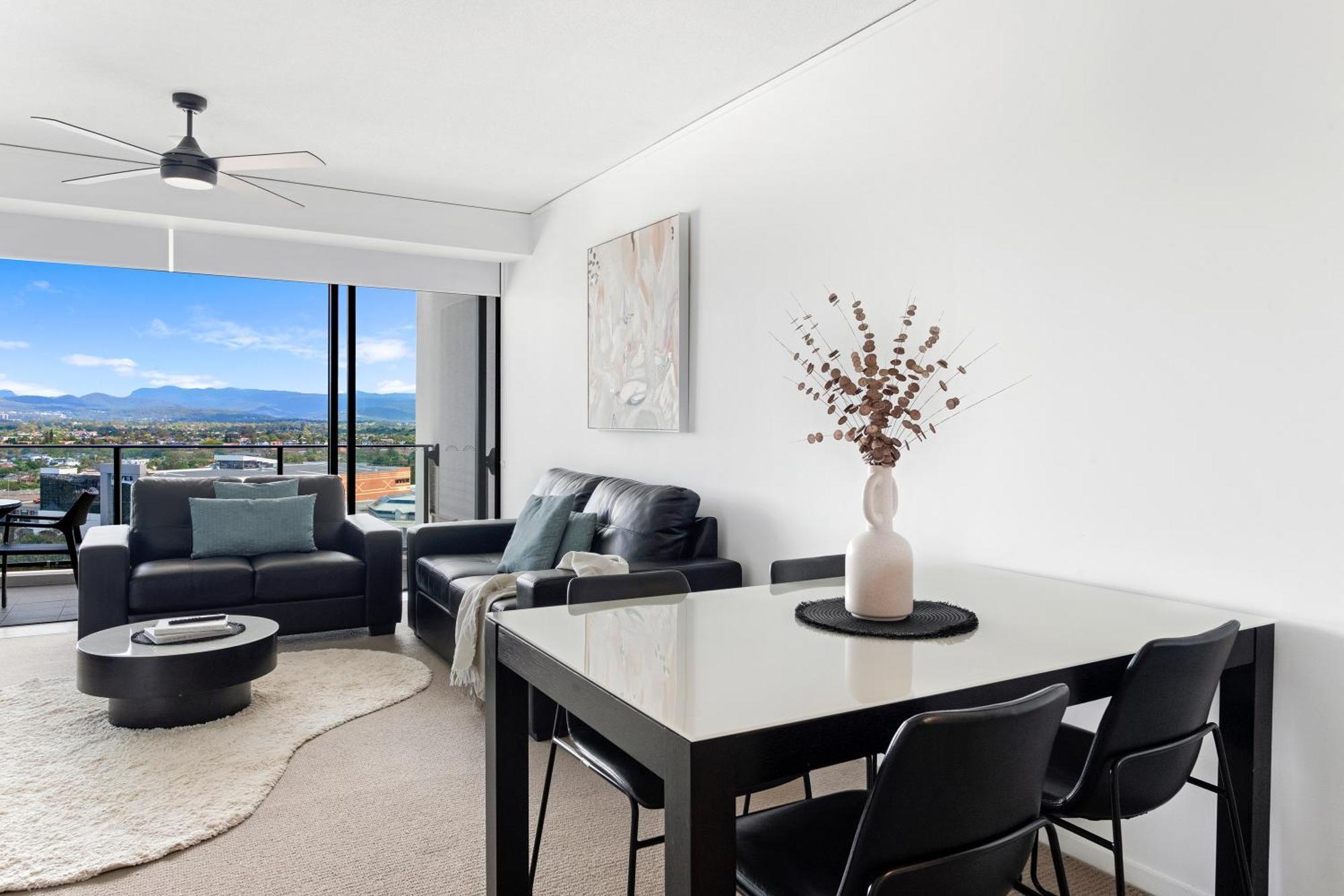 Sierra Grand Broadbeach - Self Contained & Privately Managed Apartments Gold Coast Buitenkant foto
